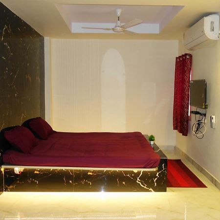 Hotel HCB  Brahmapur Buitenkant foto
