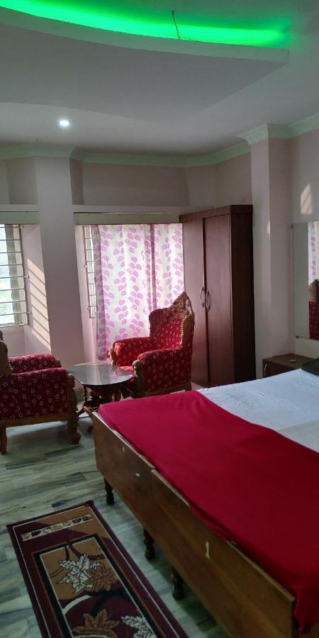 Hotel HCB  Brahmapur Buitenkant foto