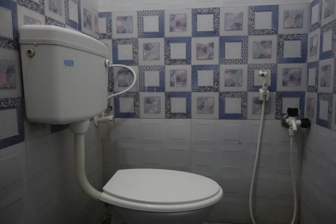 Hotel HCB  Brahmapur Buitenkant foto