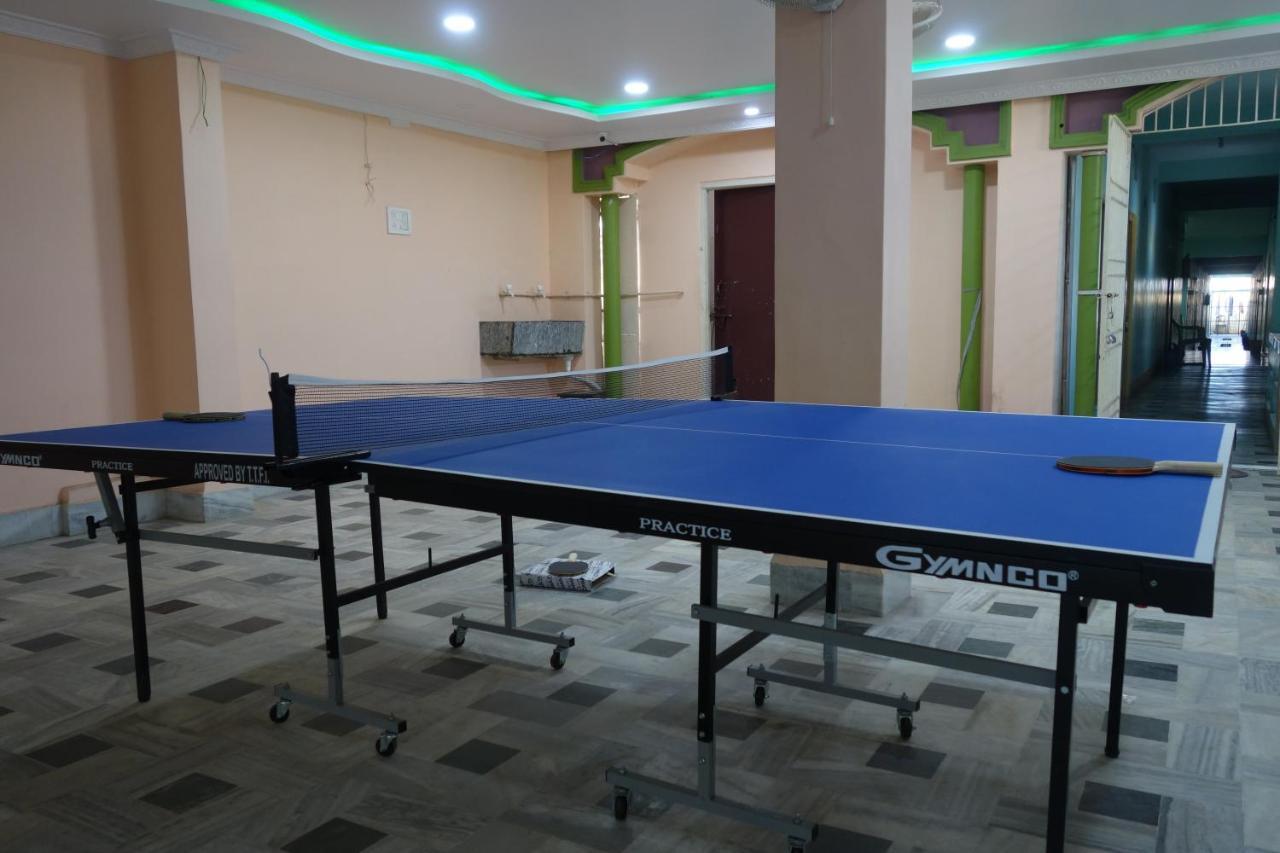 Hotel HCB  Brahmapur Buitenkant foto