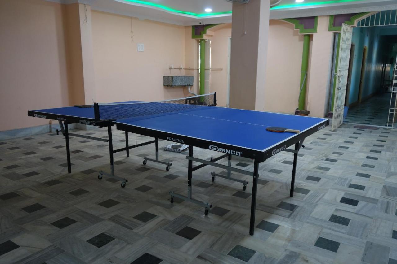 Hotel HCB  Brahmapur Buitenkant foto