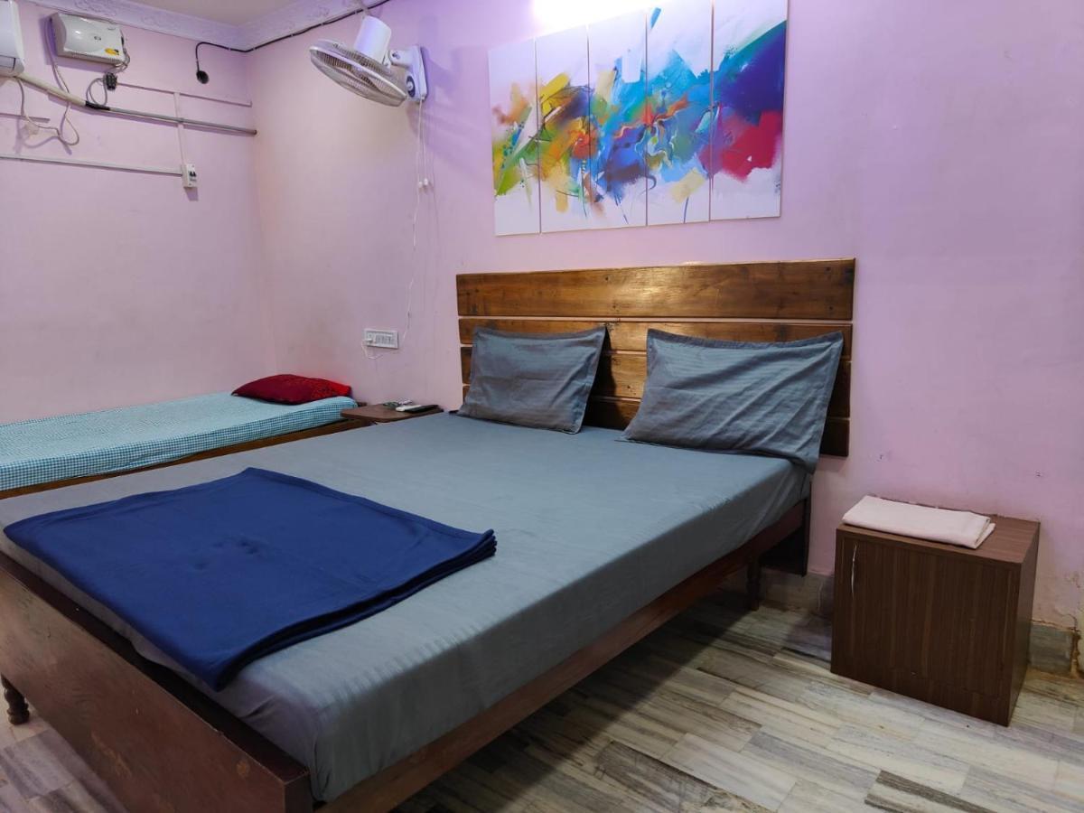Hotel HCB  Brahmapur Kamer foto