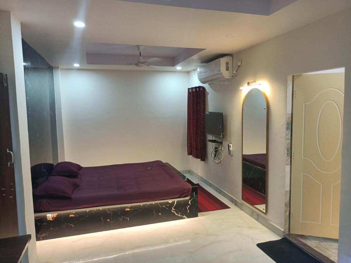 Hotel HCB  Brahmapur Buitenkant foto