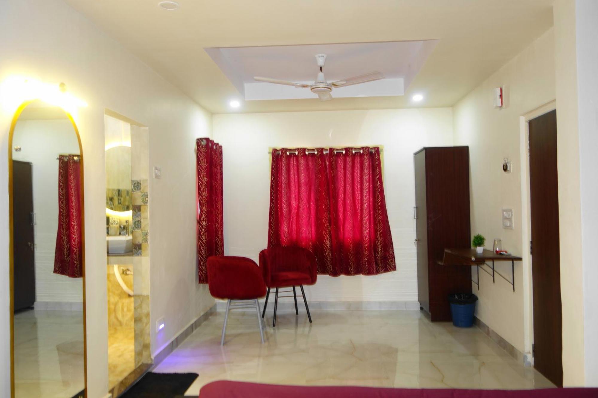 Hotel HCB  Brahmapur Buitenkant foto