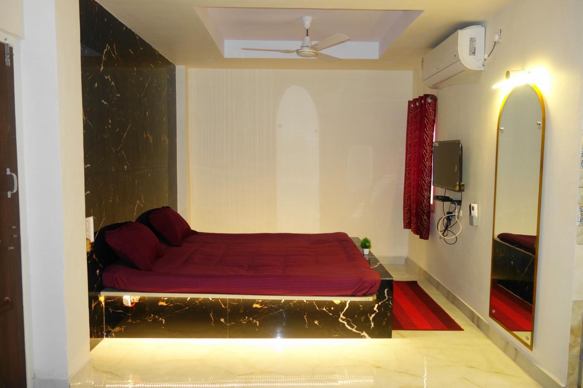 Hotel HCB  Brahmapur Buitenkant foto