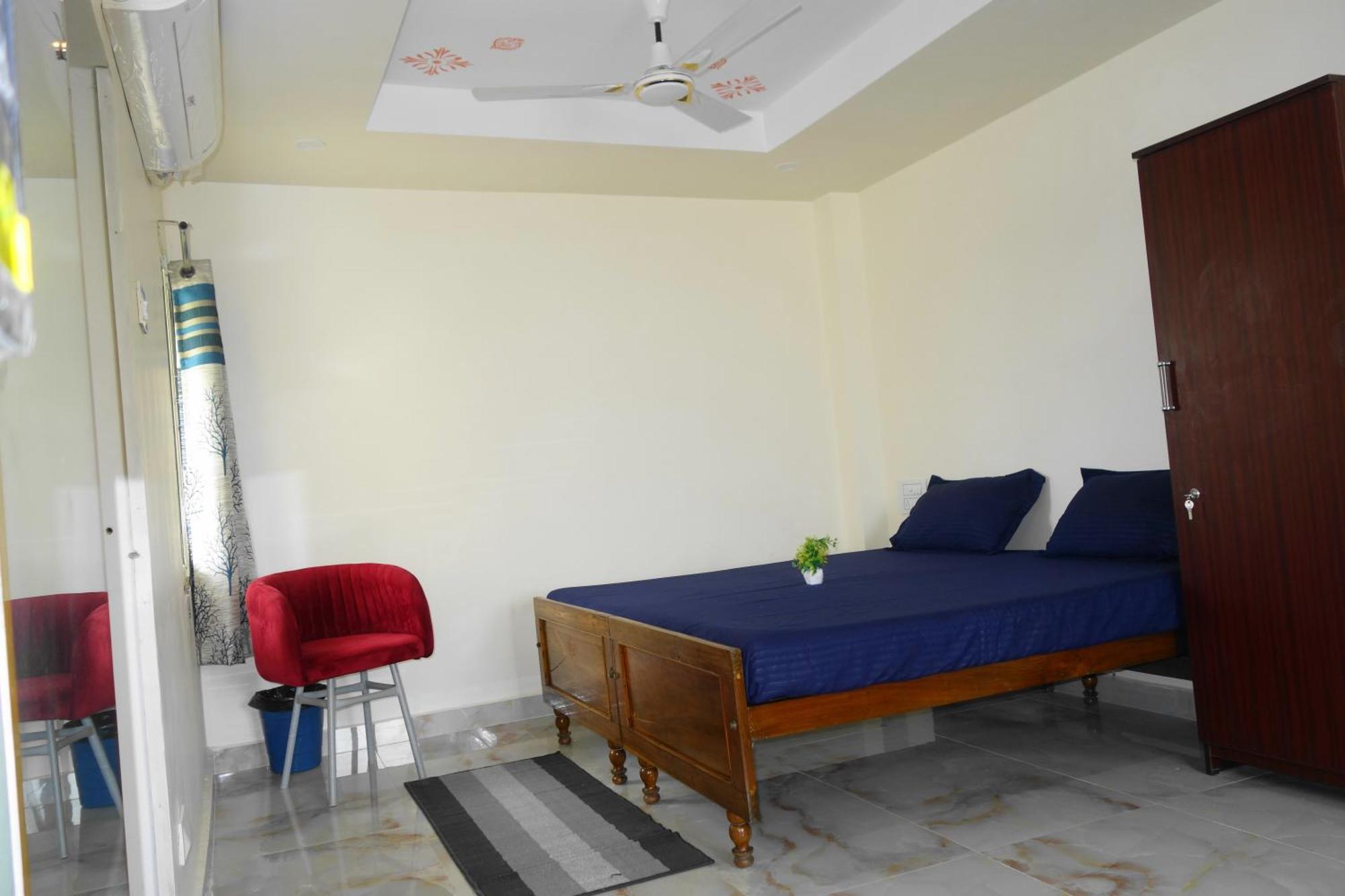 Hotel HCB  Brahmapur Buitenkant foto