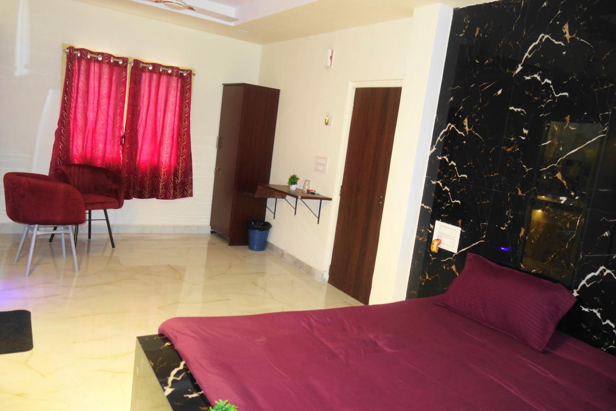 Hotel HCB  Brahmapur Buitenkant foto