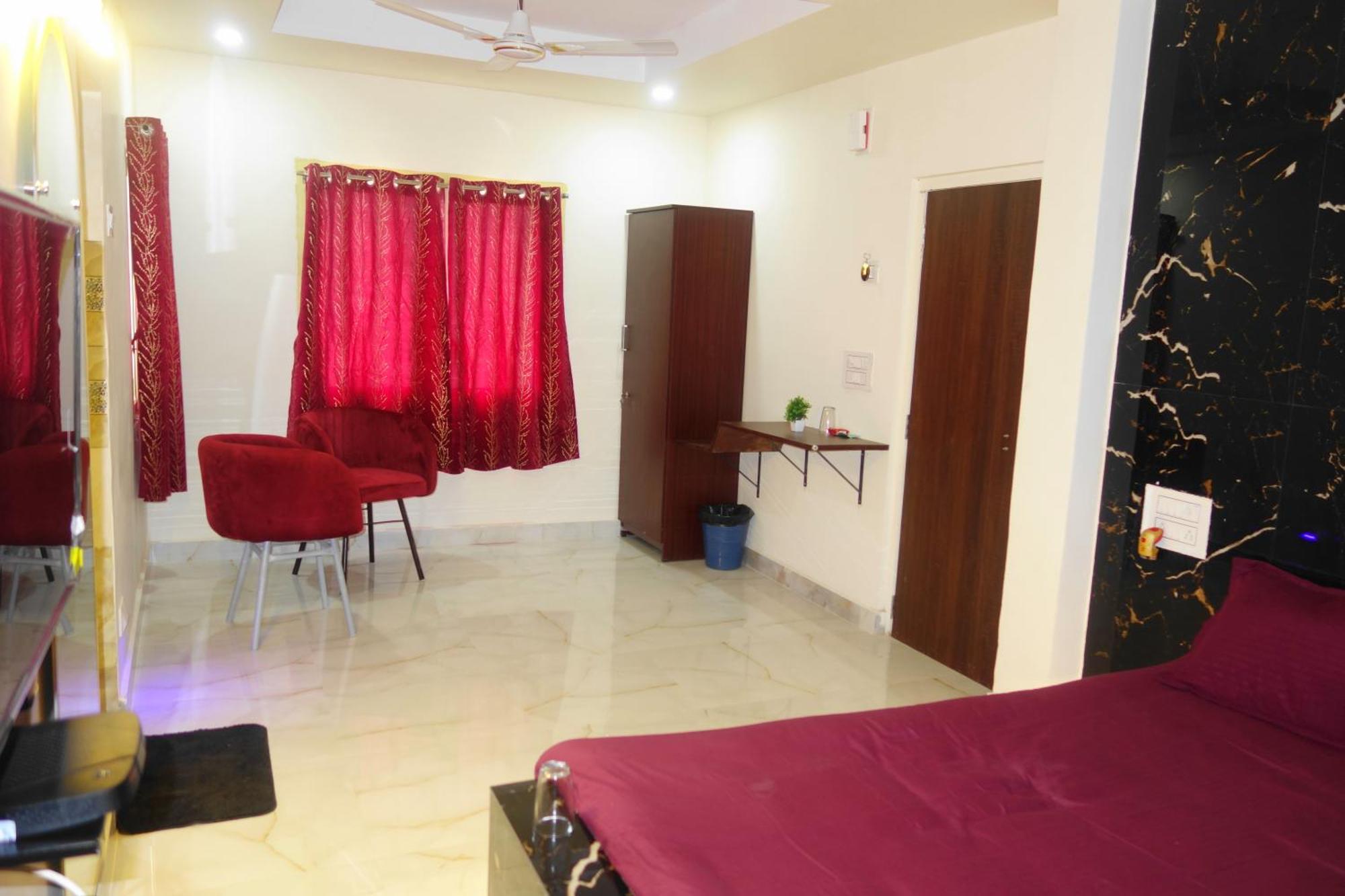 Hotel HCB  Brahmapur Buitenkant foto