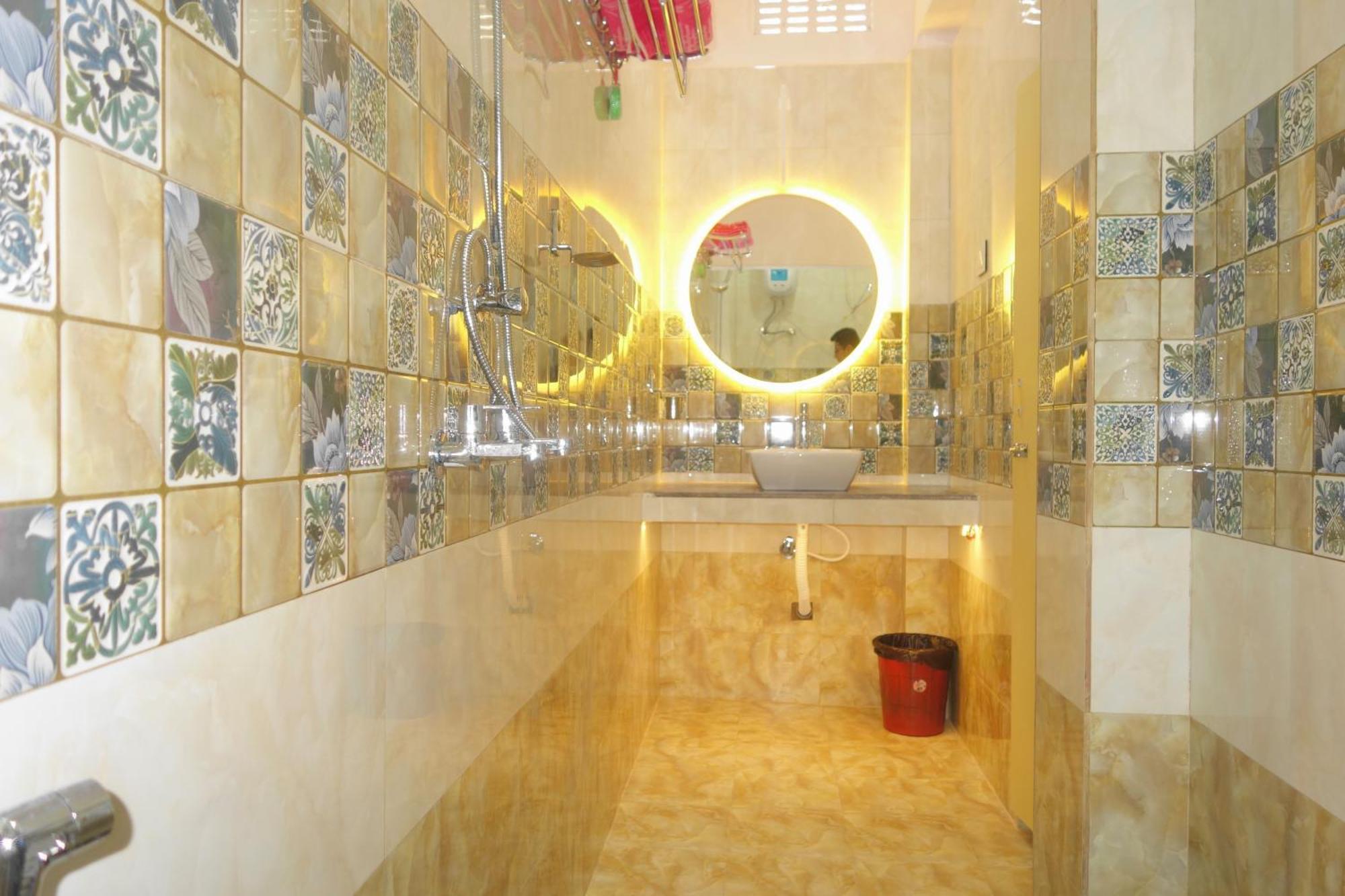 Hotel HCB  Brahmapur Buitenkant foto