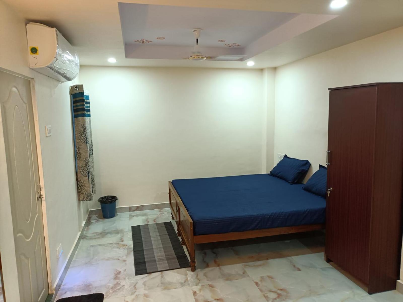 Hotel HCB  Brahmapur Buitenkant foto