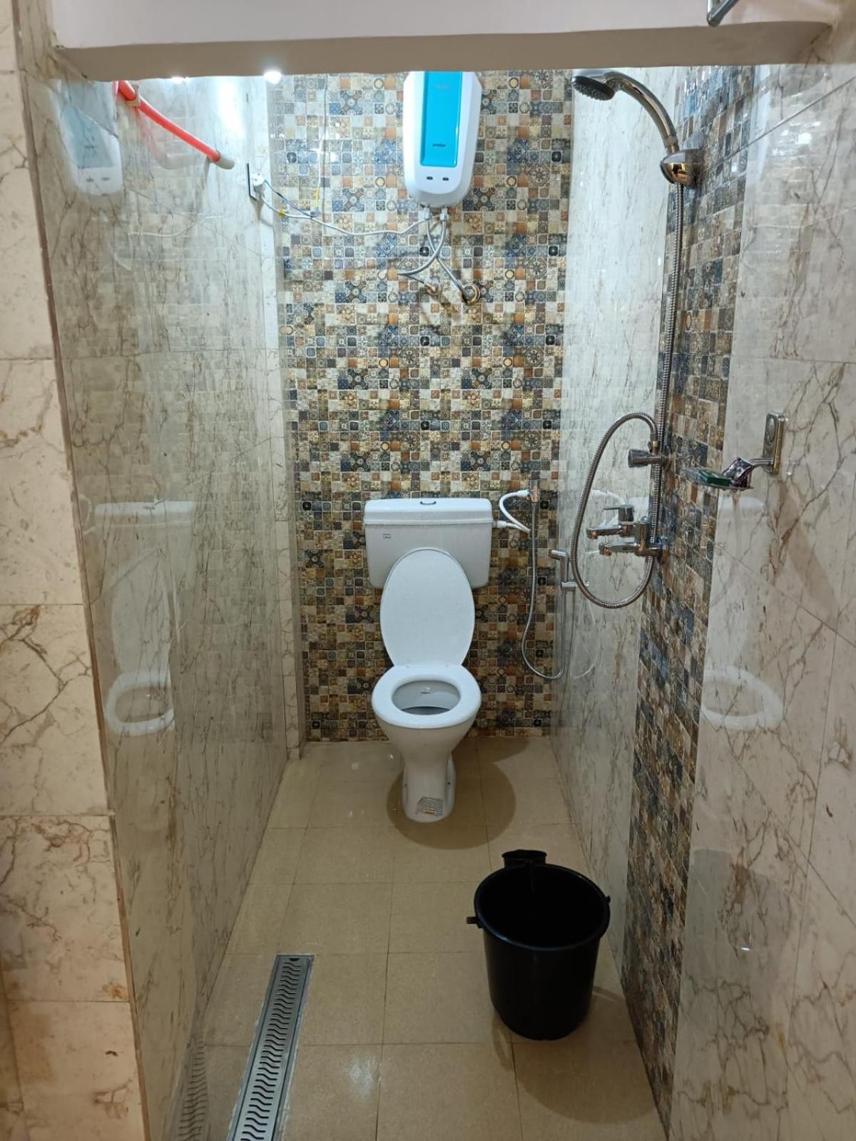Hotel HCB  Brahmapur Buitenkant foto