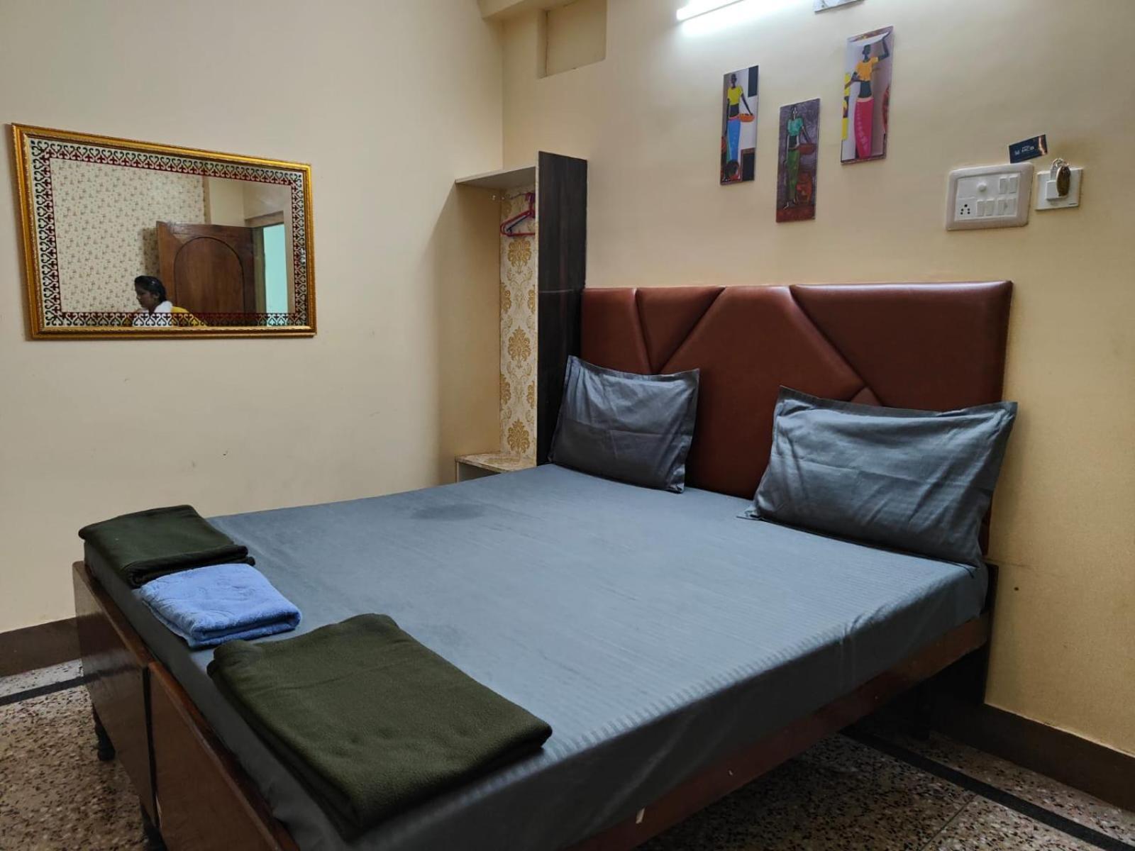 Hotel HCB  Brahmapur Kamer foto
